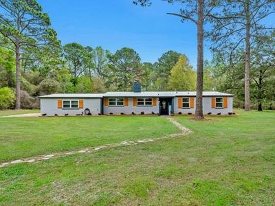 2460 Middle Rd