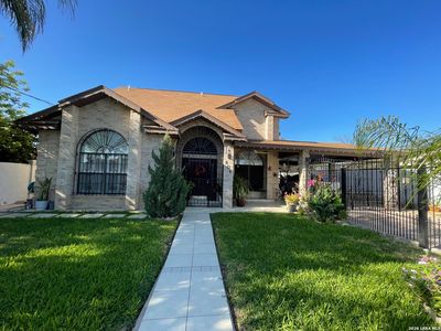 808 E San Pedro Street