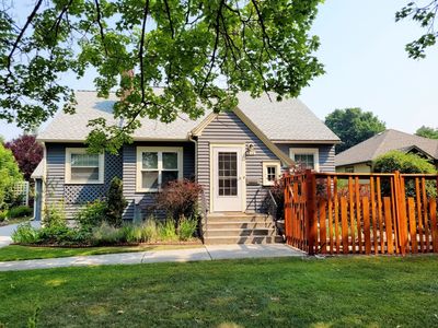 216 Woodworth Ave