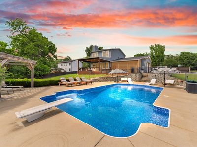 255 Water Ave