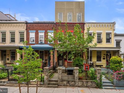 760 Lamont St NW