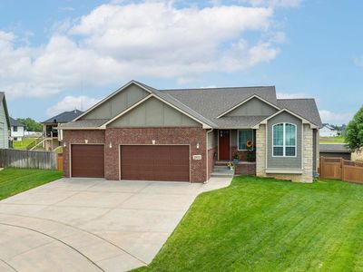 2933 E Fairchild Ct