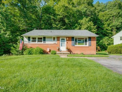 325 Ridgewood Dr