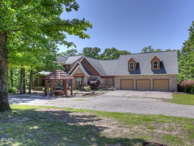 4712 Goldfinch Rd