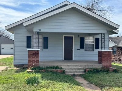 1410 NE 11th St