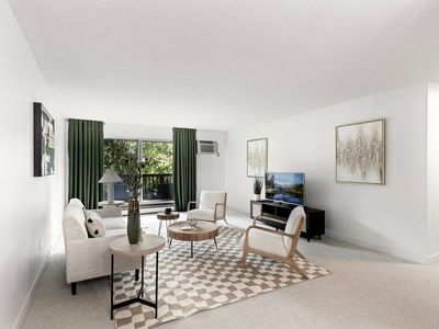 2009 E 122nd St APT C16