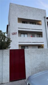 1381 E University Ave APT 311