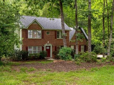 Property at 140 Windsor Dr, Fayetteville, GA
