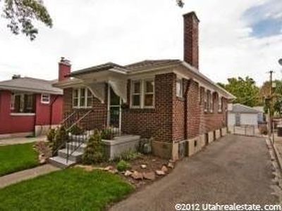 641 E Downington Ave