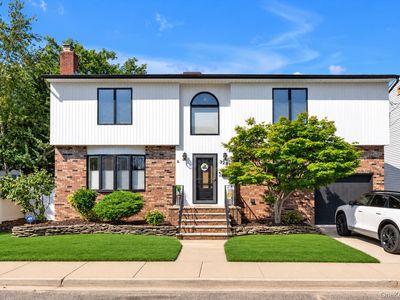 3290 Parkway Drive