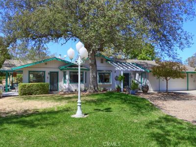 42593 John Muir Dr