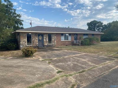 3001 Fort Ave