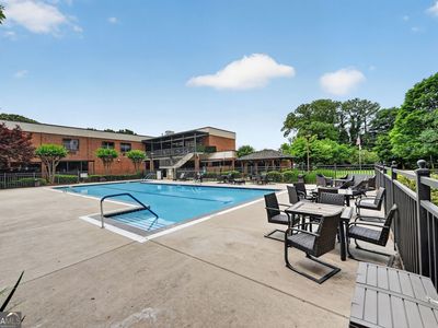 300 Johnson Ferry Rd NE Unit B201