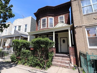 1918 Holland Avenue