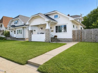 1525 Arthur AVENUE