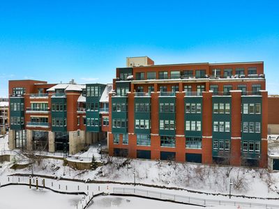 141 Rivers Edge Dr Suite 406