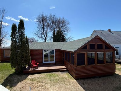 272 E Lakeshore Dr