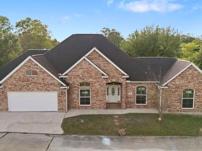 6 Howell Ct