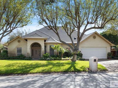 1716 Palm Valley Dr E