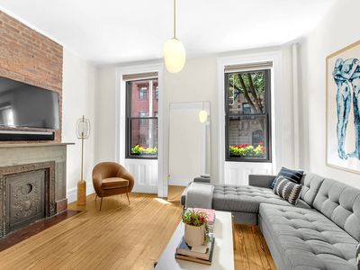 231 W 21st St APT 1A