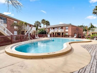 480 Banyon Tree Cir APT 100