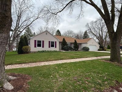 811 Ellen LANE