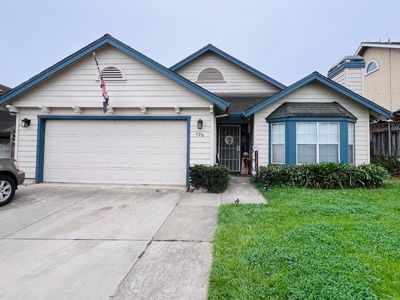796 Riverton Way