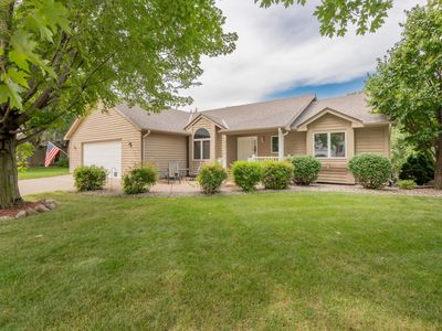 Property at 910 Deercreek Pkwy, Belle Plaine, MN