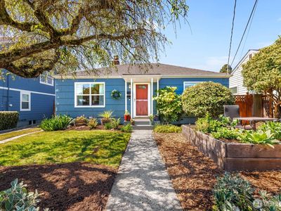 8633 36th Ave SW