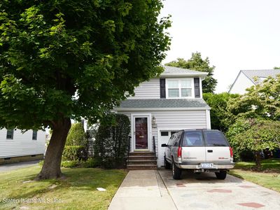 47 Goodwin Ave