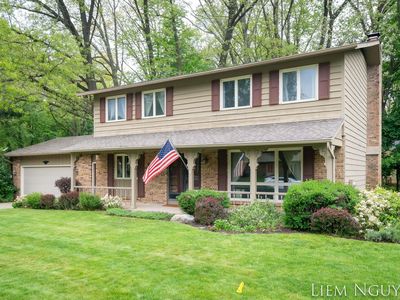 6501 Woodbrook Dr SE