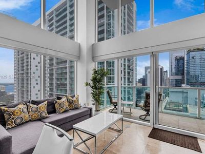 41 SE 5th St APT 1702