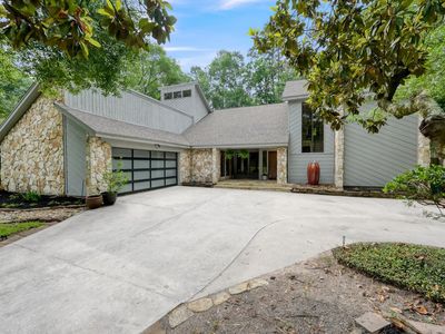 4 Coralvine Ct