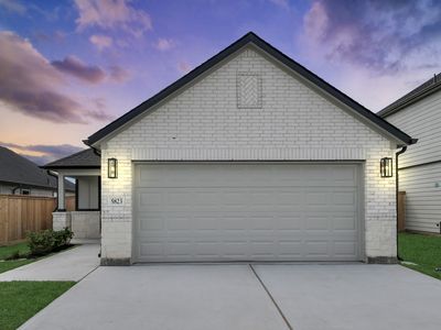 5823 Madison Trail Dr