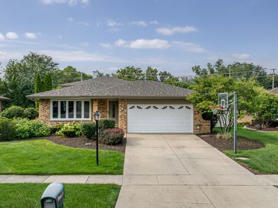 Property at 2964 Drover Ln, Darien, IL