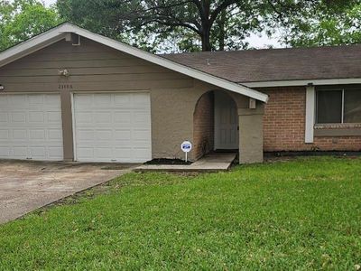 23106 Ludgate Dr