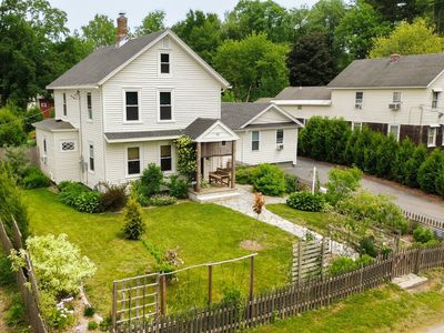 42 Bliss St