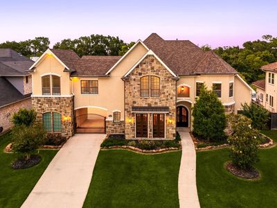 915 Windsor Woods Ln