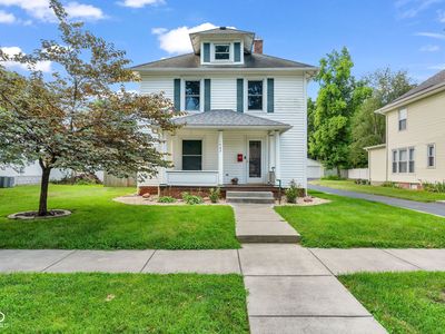 1403 W Main St
