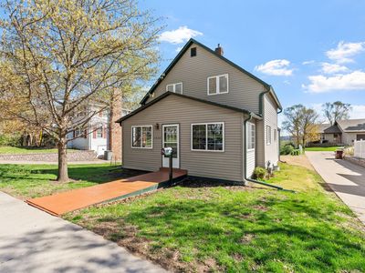 1026 Summit Ave