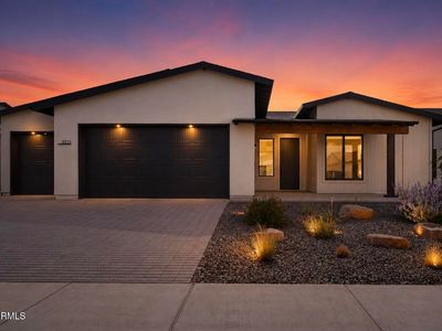 5512 E EDGAR Way