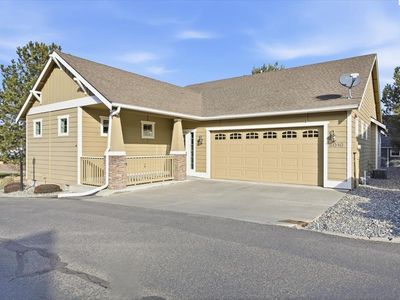 Property at 8010 W 21st Ave, Kennewick, WA