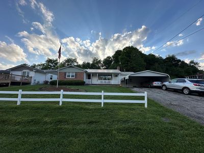 4491 Woodland Ave