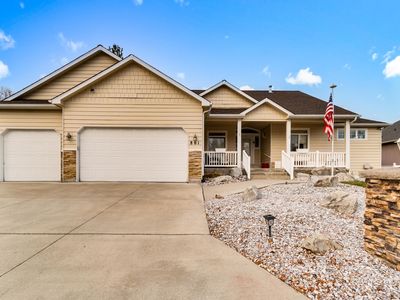 801 E Huron Dr