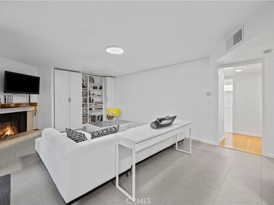 14960 Victory Blvd Unit 102