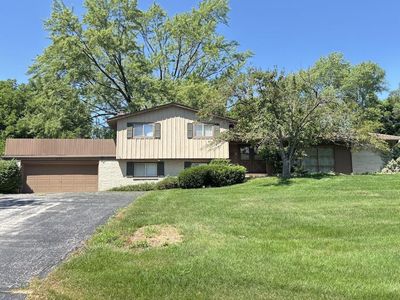 5135 South Menard DRIVE