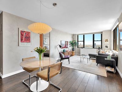 201 E 17th St APT 31A