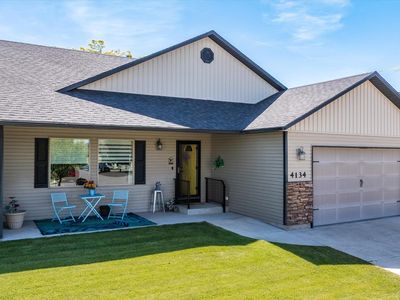 4134 Reno Dr