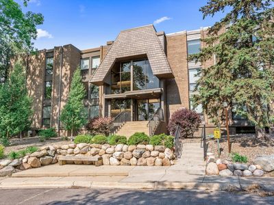6075 Lincoln Dr APT 302