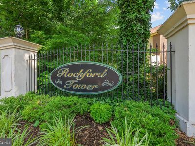 7 Rockford Rd APT J15